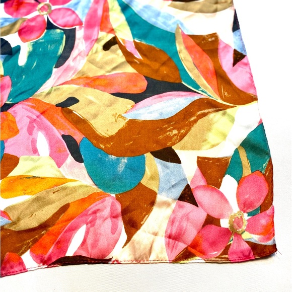 Floral silk scarf - Picture 4 of 4